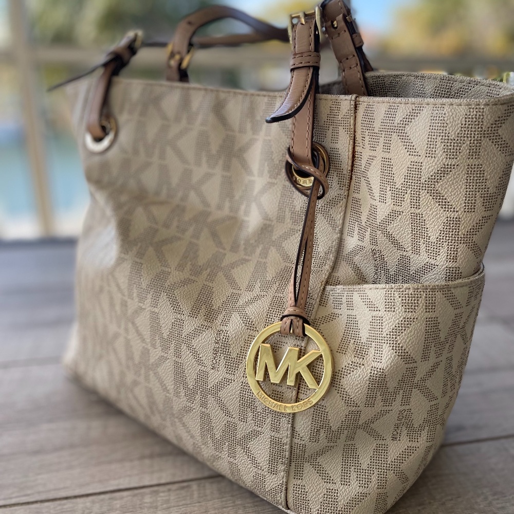 White/Tan Michael Kors Signature Shoulder Bag